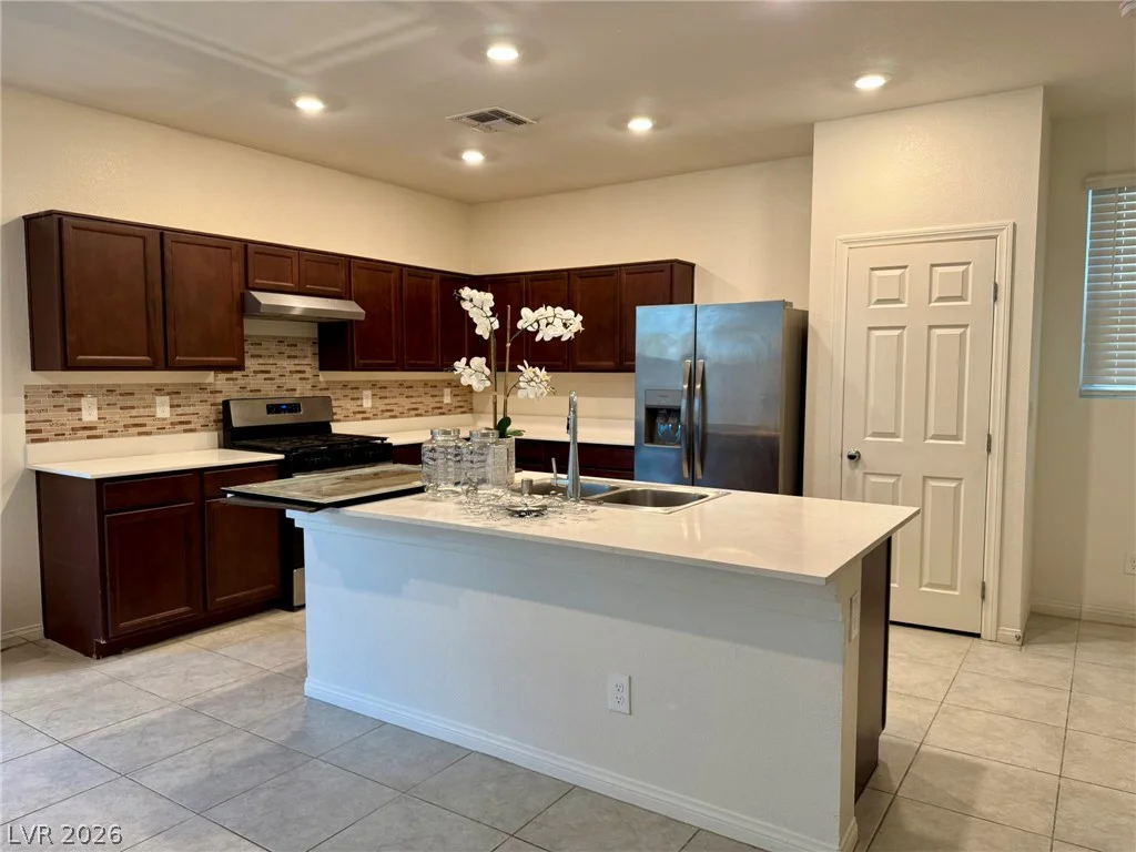 6999 Bard, Las Vegas, NV 89113