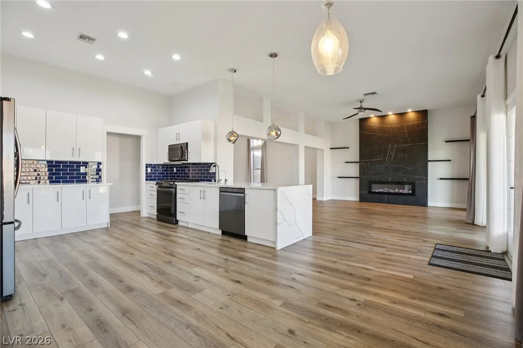 2504 Youngdale, Las Vegas, NV 89134