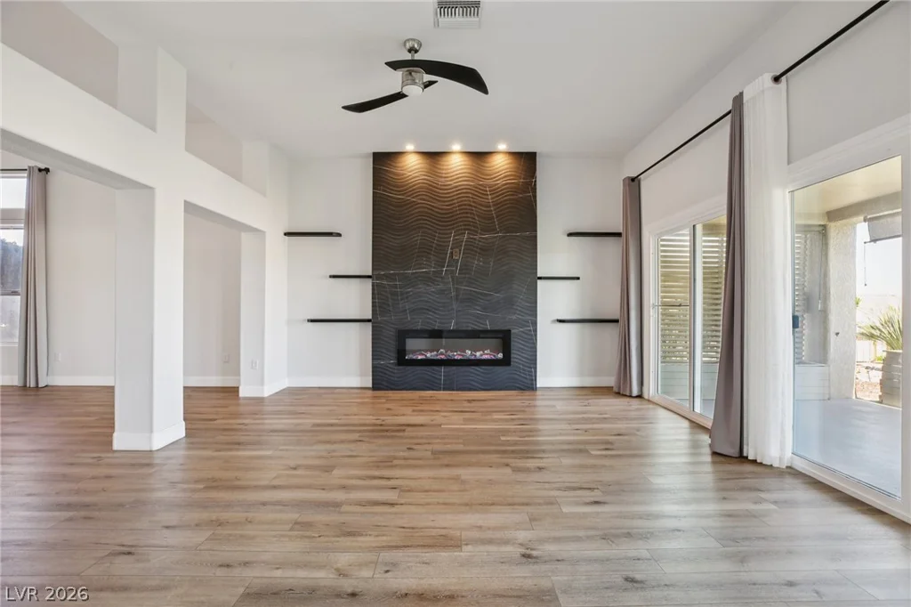 2504 Youngdale, Las Vegas, NV 89134