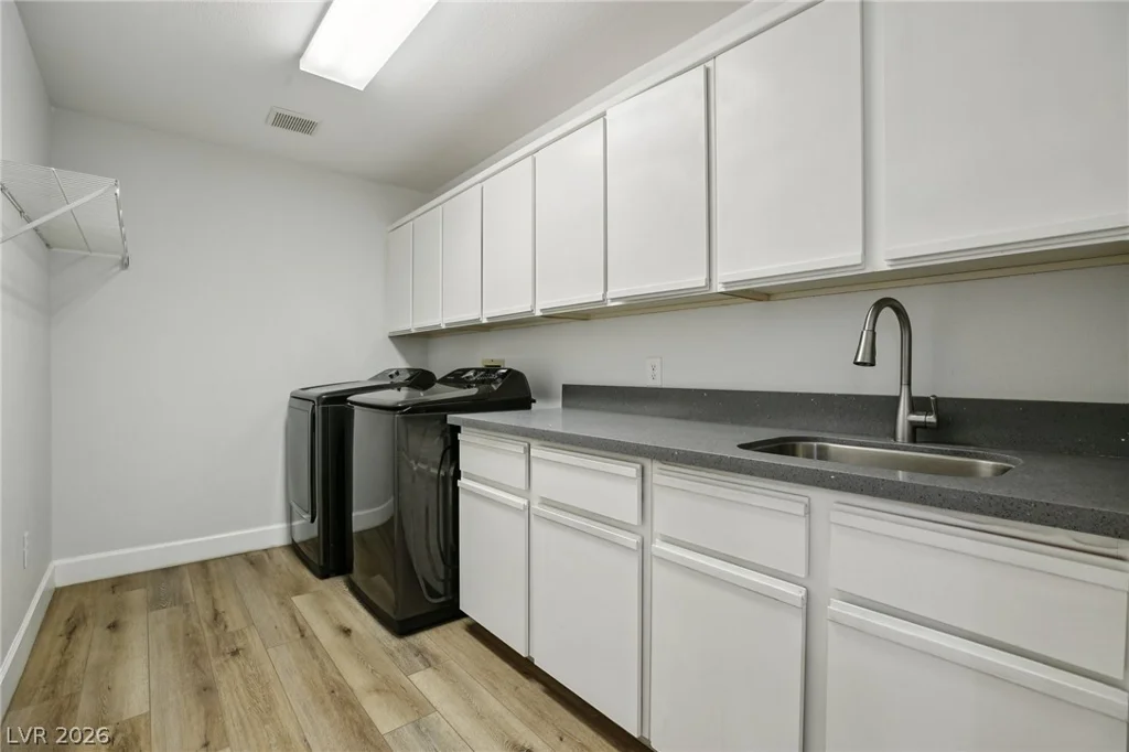 2504 Youngdale, Las Vegas, NV 89134