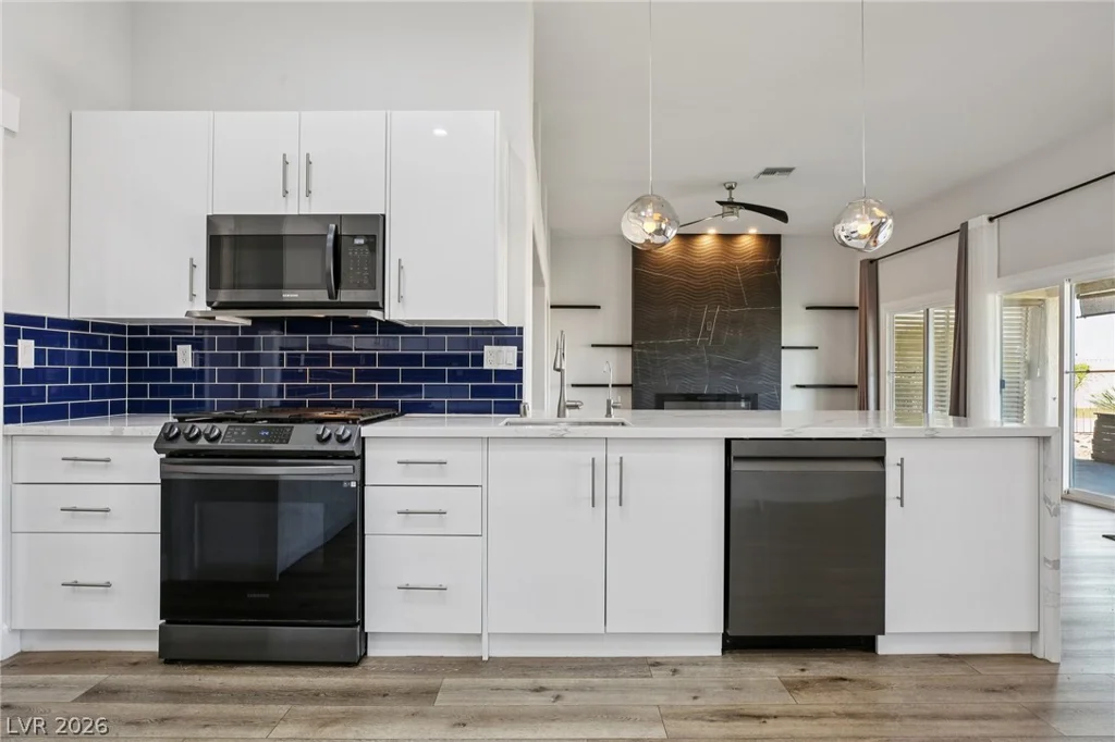2504 Youngdale, Las Vegas, NV 89134