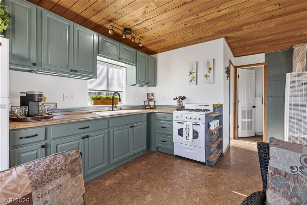 4 Camp Bonanza, Cold Creek, NV 89124