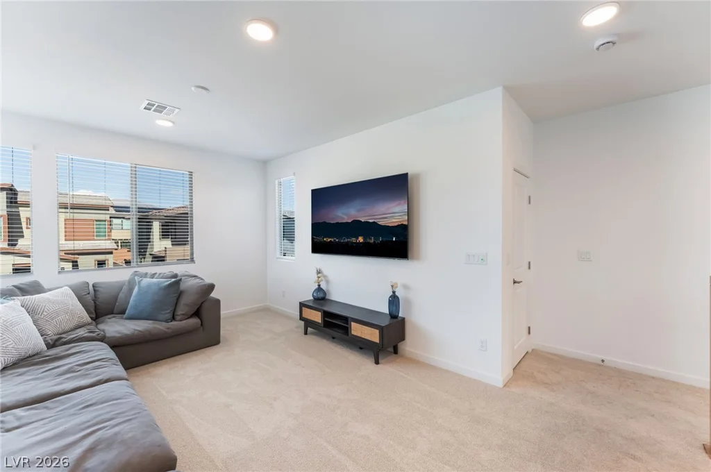 1305 Crimson Sunbird, North Las Vegas, NV 89084