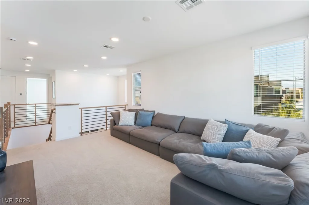 1305 Crimson Sunbird, North Las Vegas, NV 89084