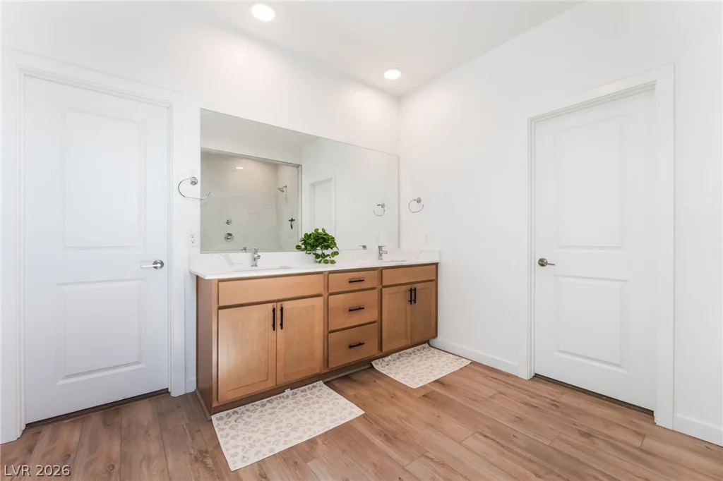1305 Crimson Sunbird, North Las Vegas, NV 89084
