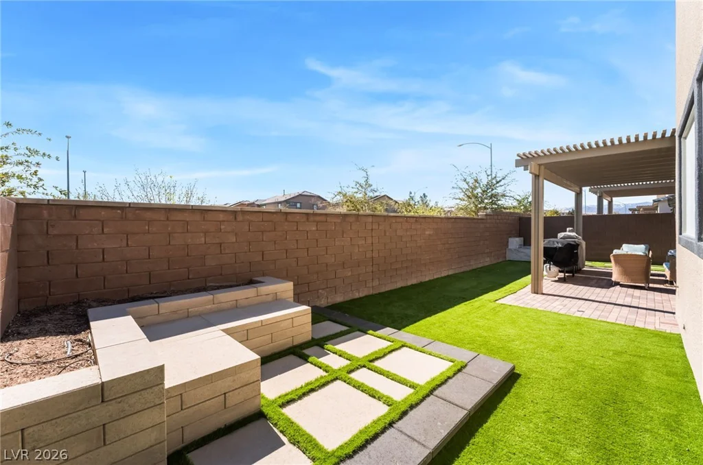 1305 Crimson Sunbird, North Las Vegas, NV 89084