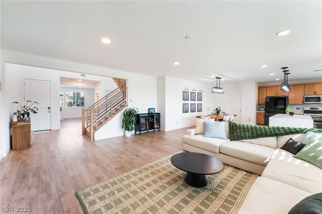 1305 Crimson Sunbird, North Las Vegas, NV 89084