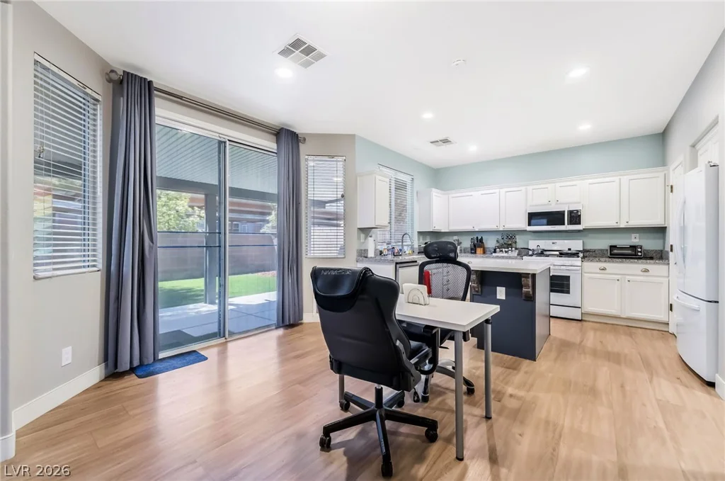 9921 Canyon Peak, Las Vegas, NV 89147