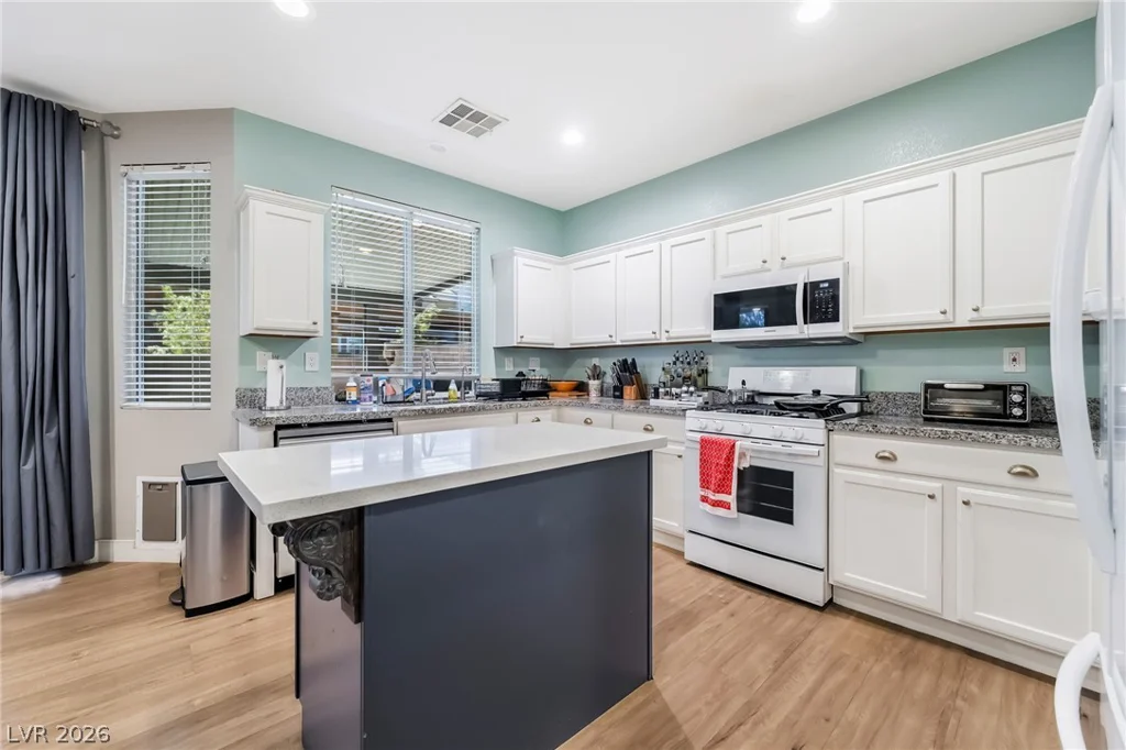 9921 Canyon Peak, Las Vegas, NV 89147