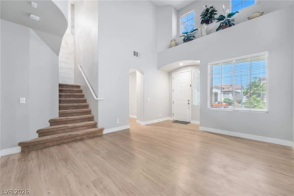 9921 Canyon Peak, Las Vegas, NV 89147