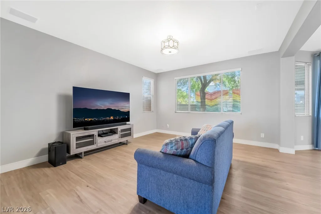 9921 Canyon Peak, Las Vegas, NV 89147