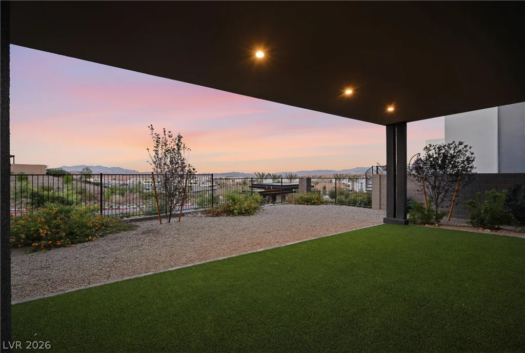 36 Rainbow Point, Henderson, NV 89011