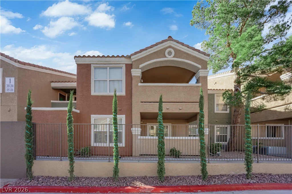 8101 Flamingo, Las Vegas, NV 89147