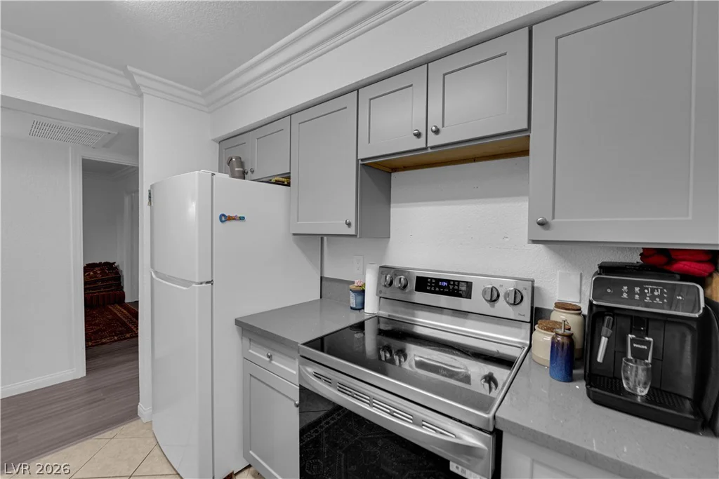 8101 Flamingo, Las Vegas, NV 89147