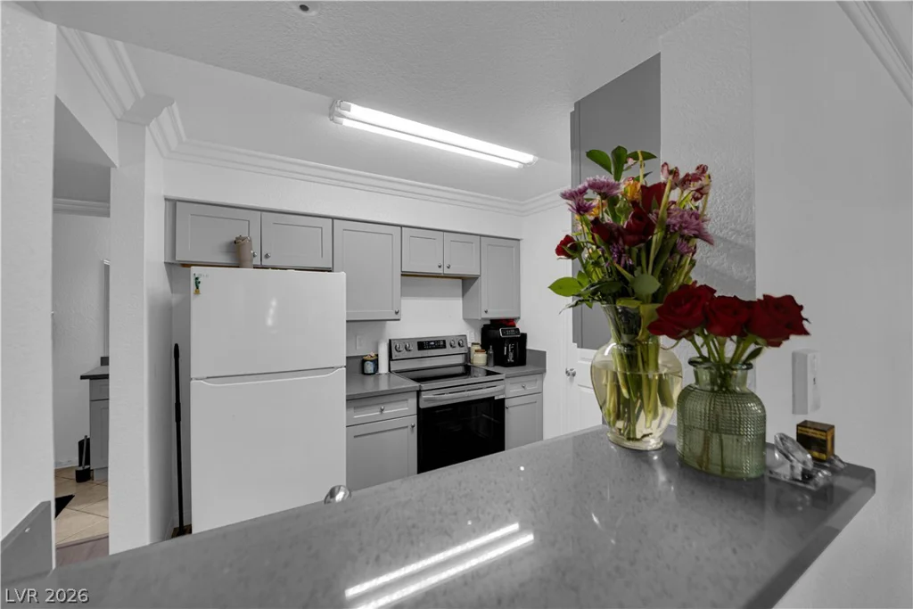 8101 Flamingo, Las Vegas, NV 89147
