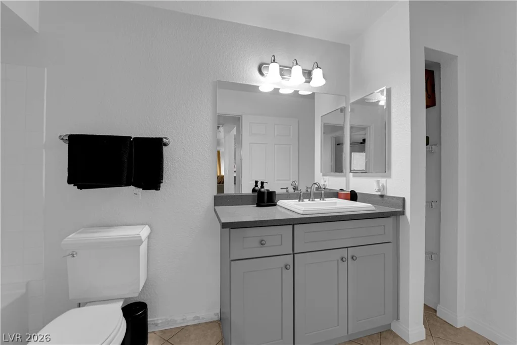 8101 Flamingo, Las Vegas, NV 89147