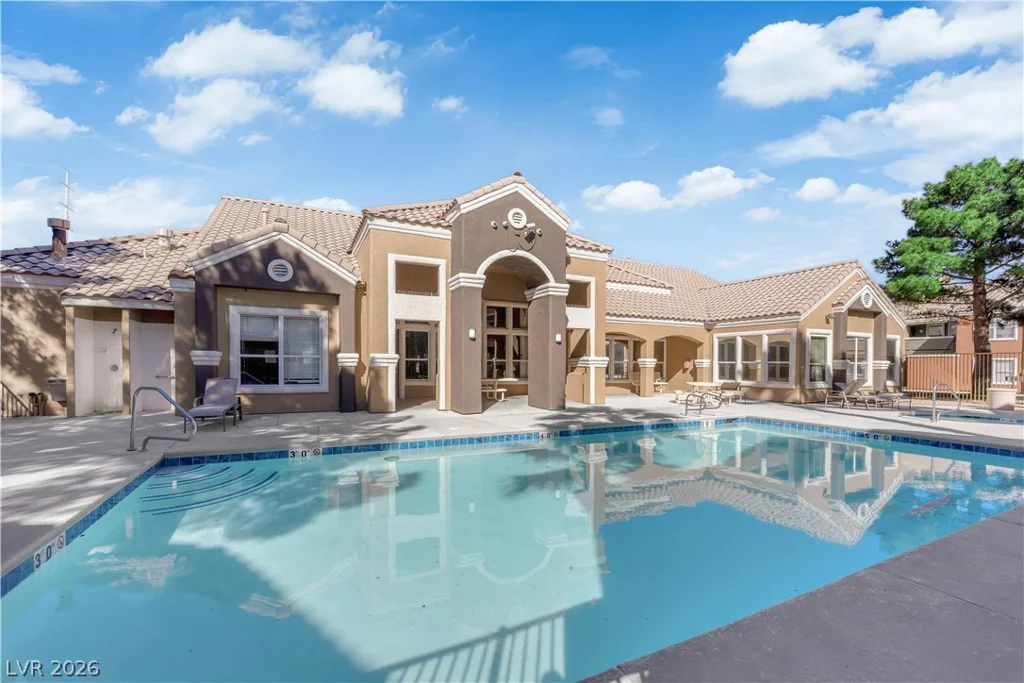 8101 Flamingo, Las Vegas, NV 89147
