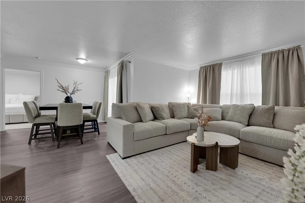 8101 Flamingo, Las Vegas, NV 89147
