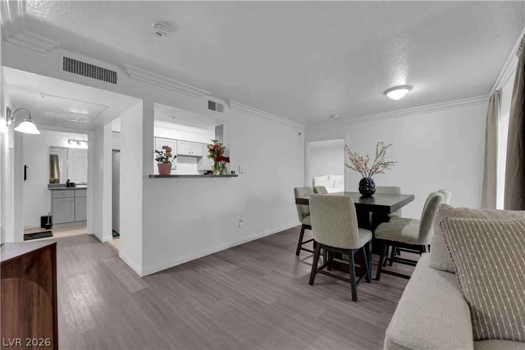 8101 Flamingo, Las Vegas, NV 89147