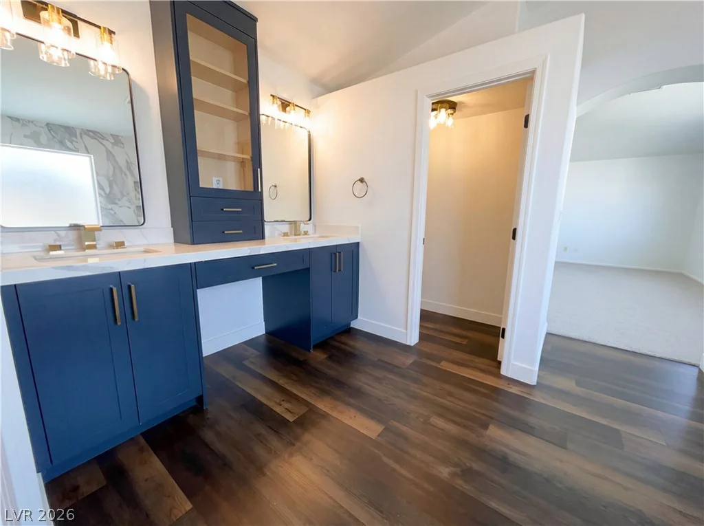 7848 Desert Bell, Las Vegas, NV 89128