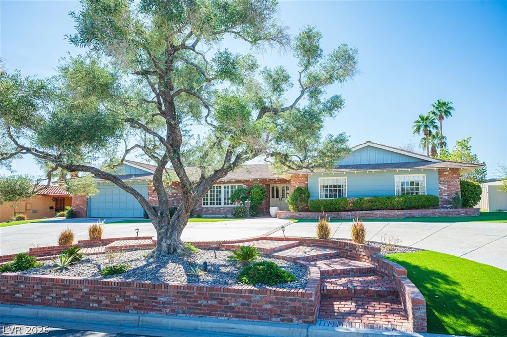 3675 Greencrest, Las Vegas, NV 89121