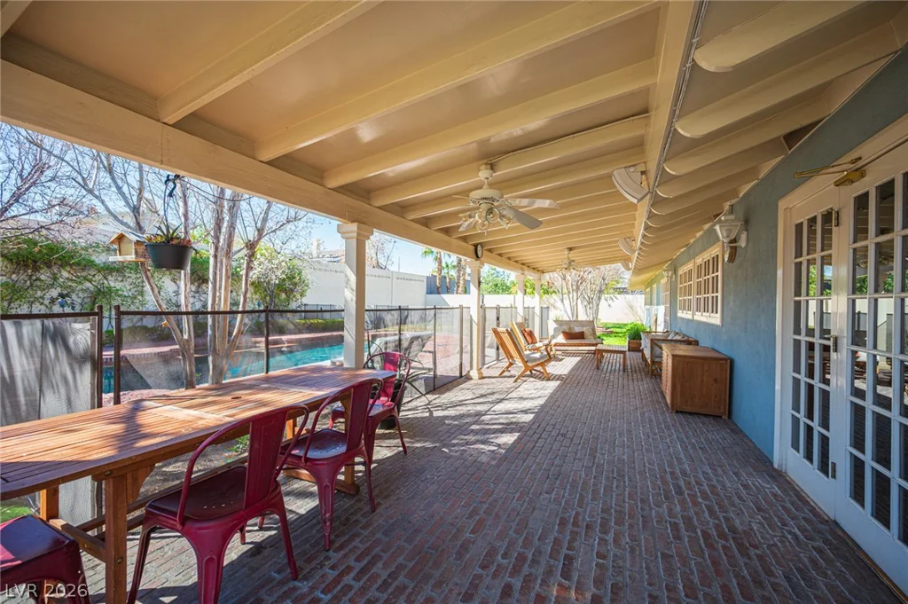 3675 Greencrest, Las Vegas, NV 89121