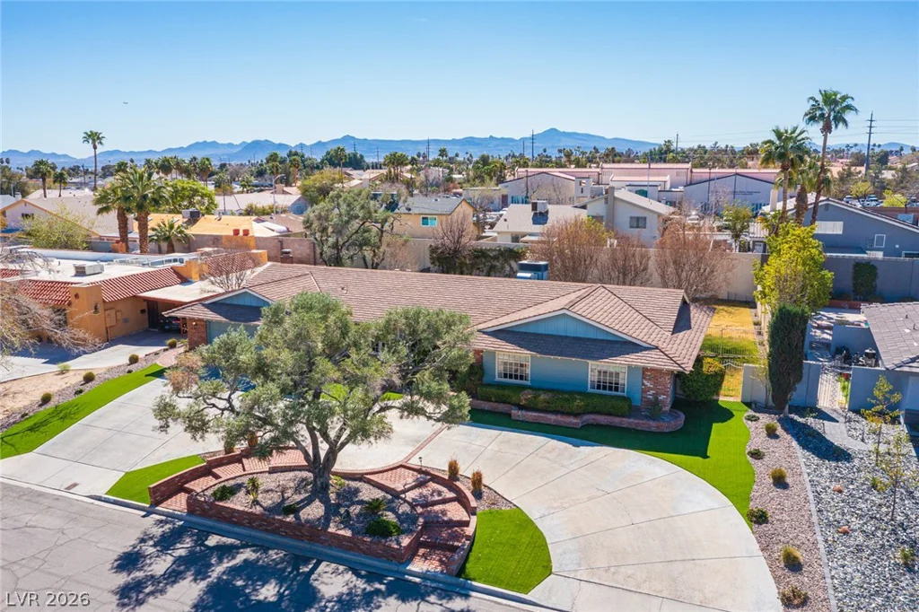 3675 Greencrest, Las Vegas, NV 89121