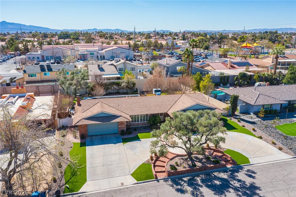 3675 Greencrest, Las Vegas, NV 89121
