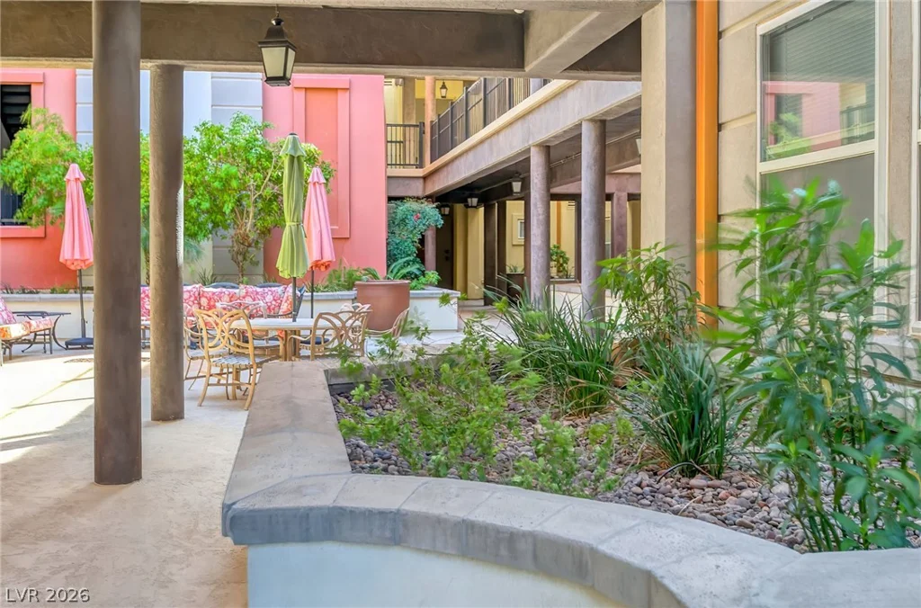 64 Strada Principale, Henderson, NV 89011