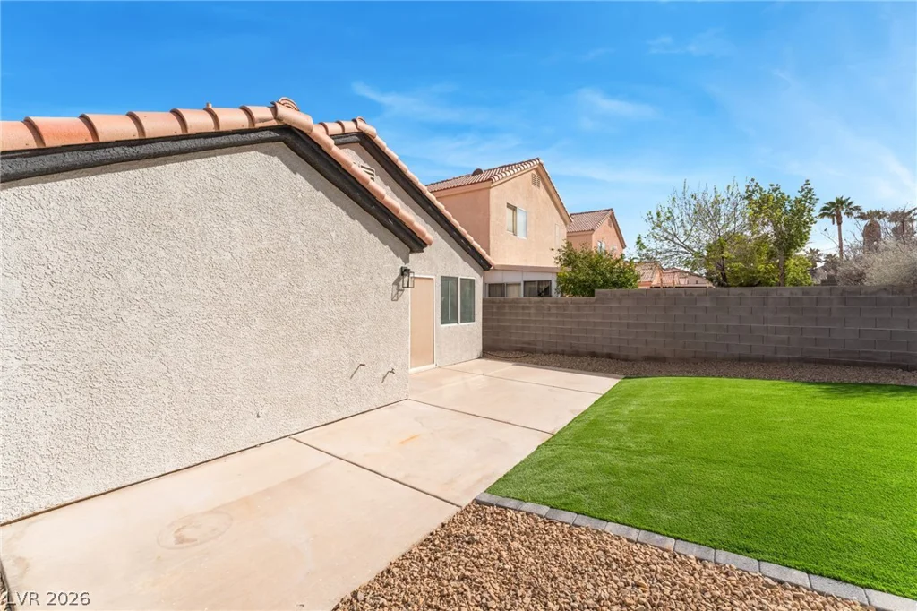 3925 Canyon Meadows, Las Vegas, NV 89129