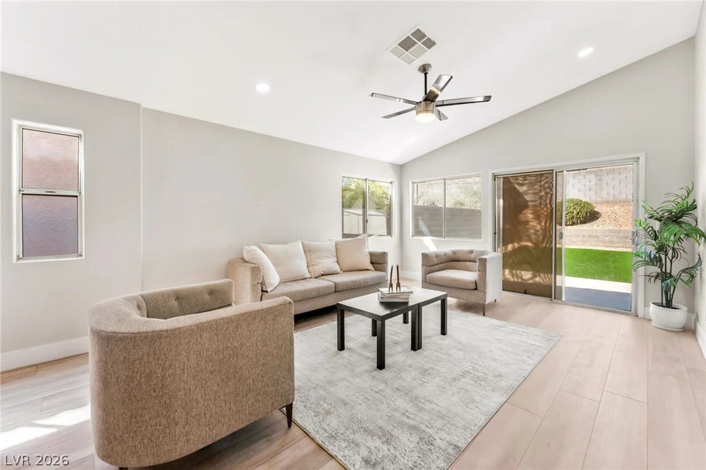 3925 Canyon Meadows, Las Vegas, NV 89129