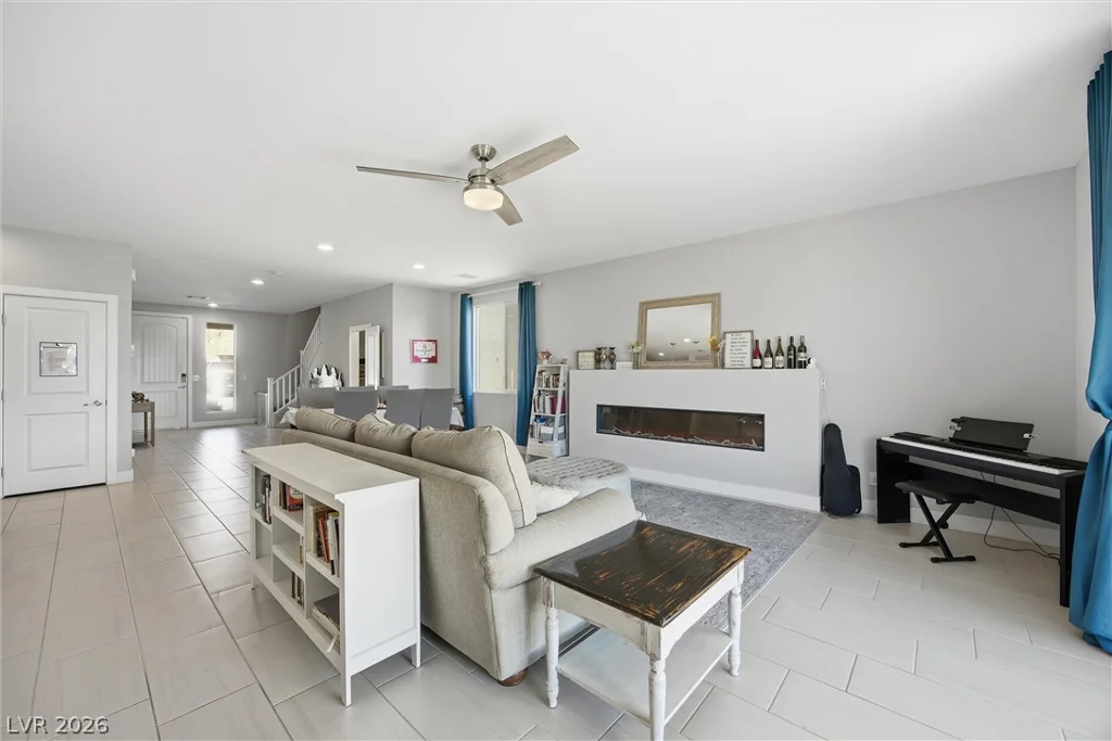 1815 Butterfly Colony, North Las Vegas, NV 89031