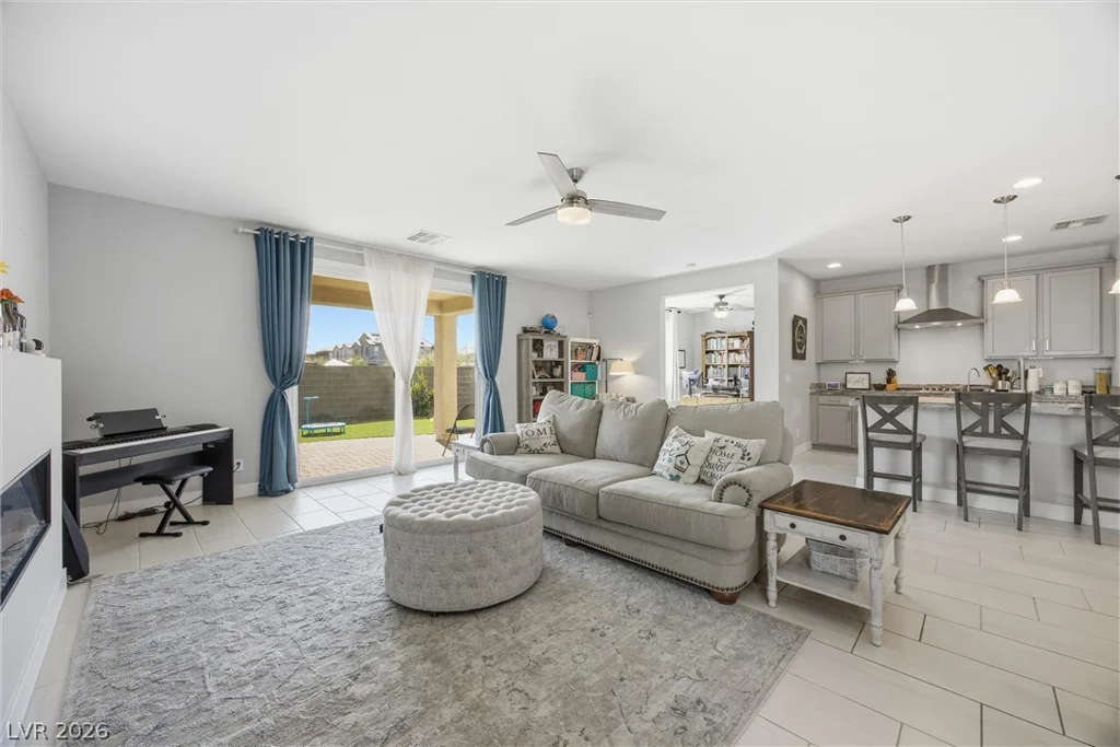 1815 Butterfly Colony, North Las Vegas, NV 89031