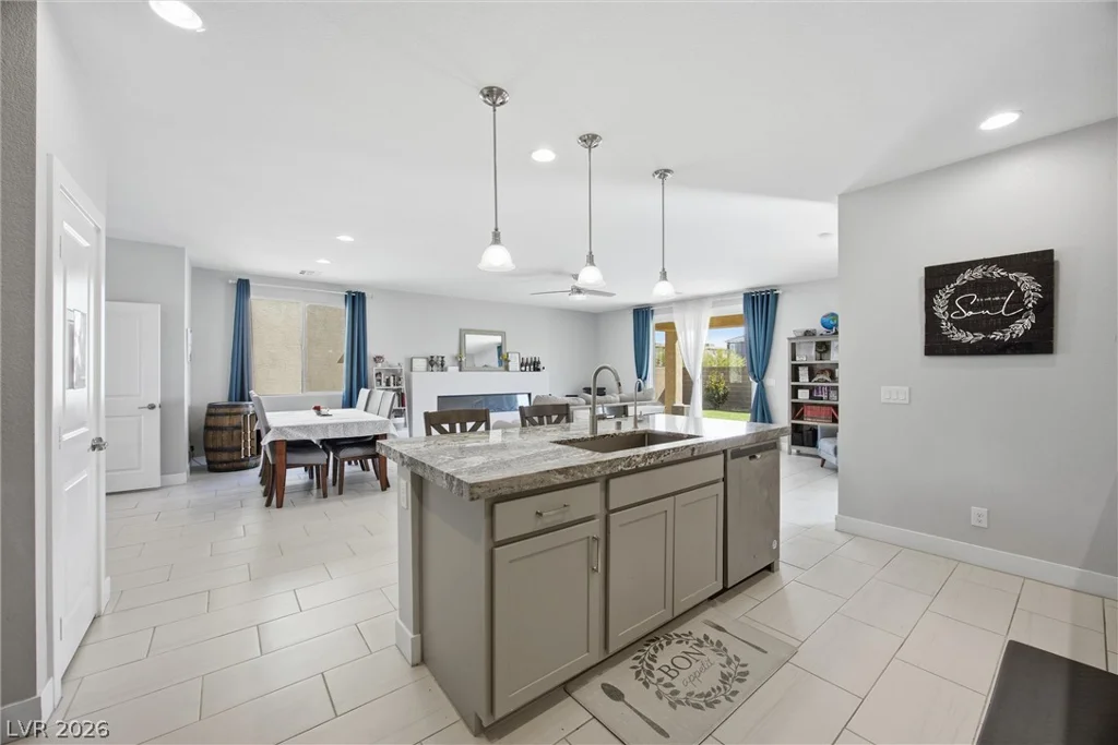 1815 Butterfly Colony, North Las Vegas, NV 89031