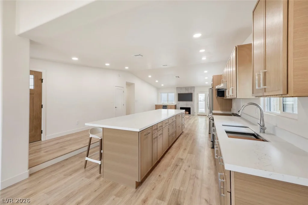 3155 Mountain Spring, Las Vegas, NV 89146