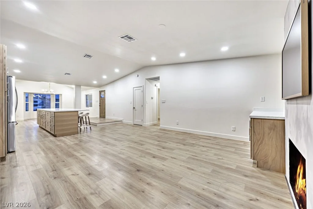 3155 Mountain Spring, Las Vegas, NV 89146