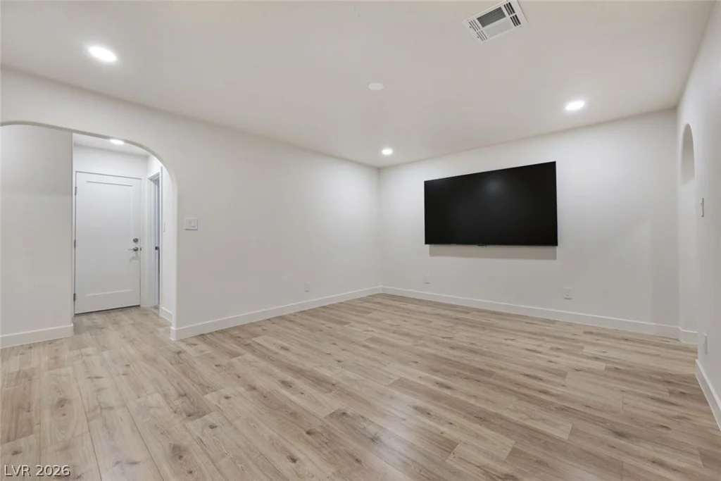 3155 Mountain Spring, Las Vegas, NV 89146