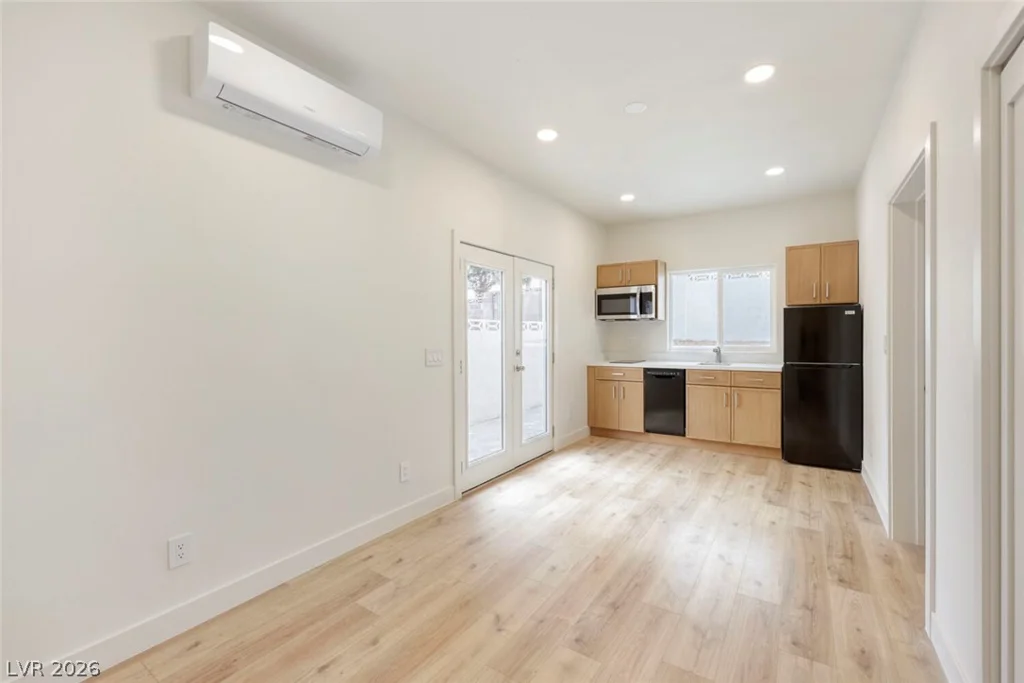 3155 Mountain Spring, Las Vegas, NV 89146