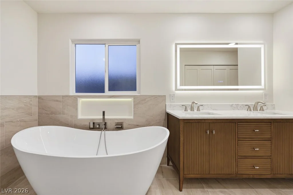 3155 Mountain Spring, Las Vegas, NV 89146