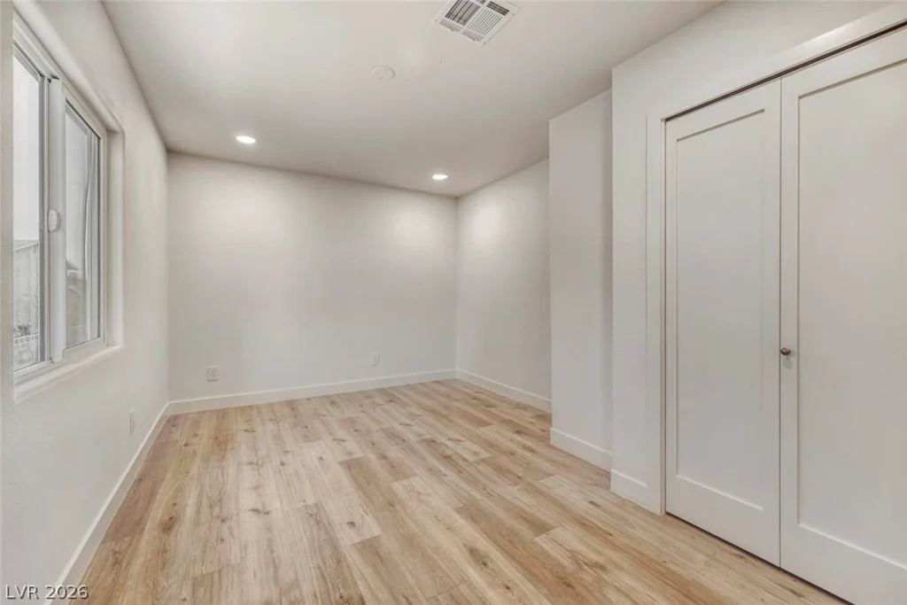 3155 Mountain Spring, Las Vegas, NV 89146