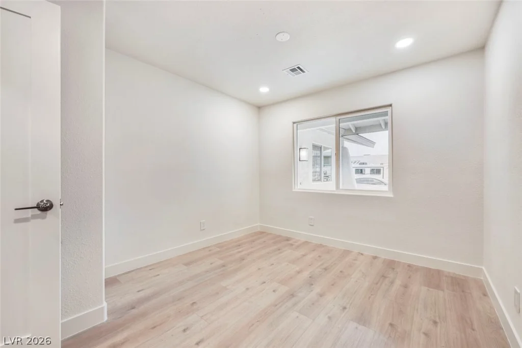 3155 Mountain Spring, Las Vegas, NV 89146