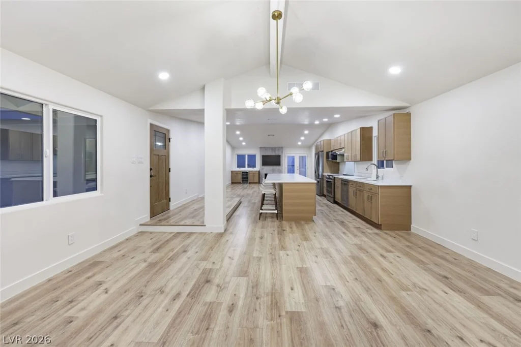 3155 Mountain Spring, Las Vegas, NV 89146