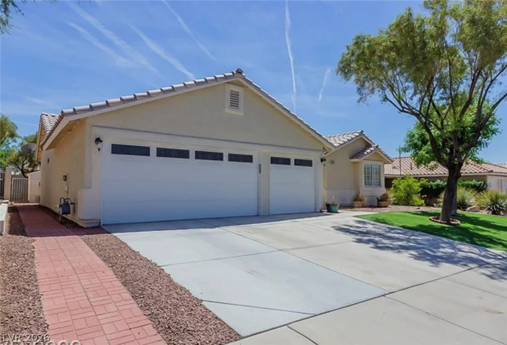 1073 Featherwood, Henderson, NV 89015