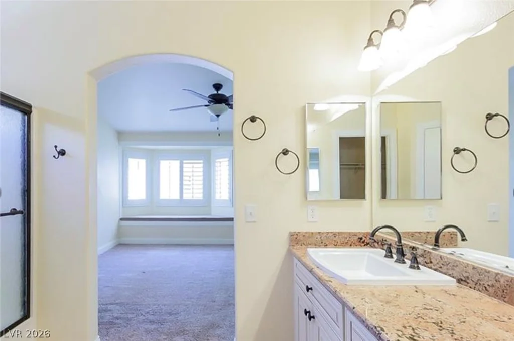 1073 Featherwood, Henderson, NV 89015
