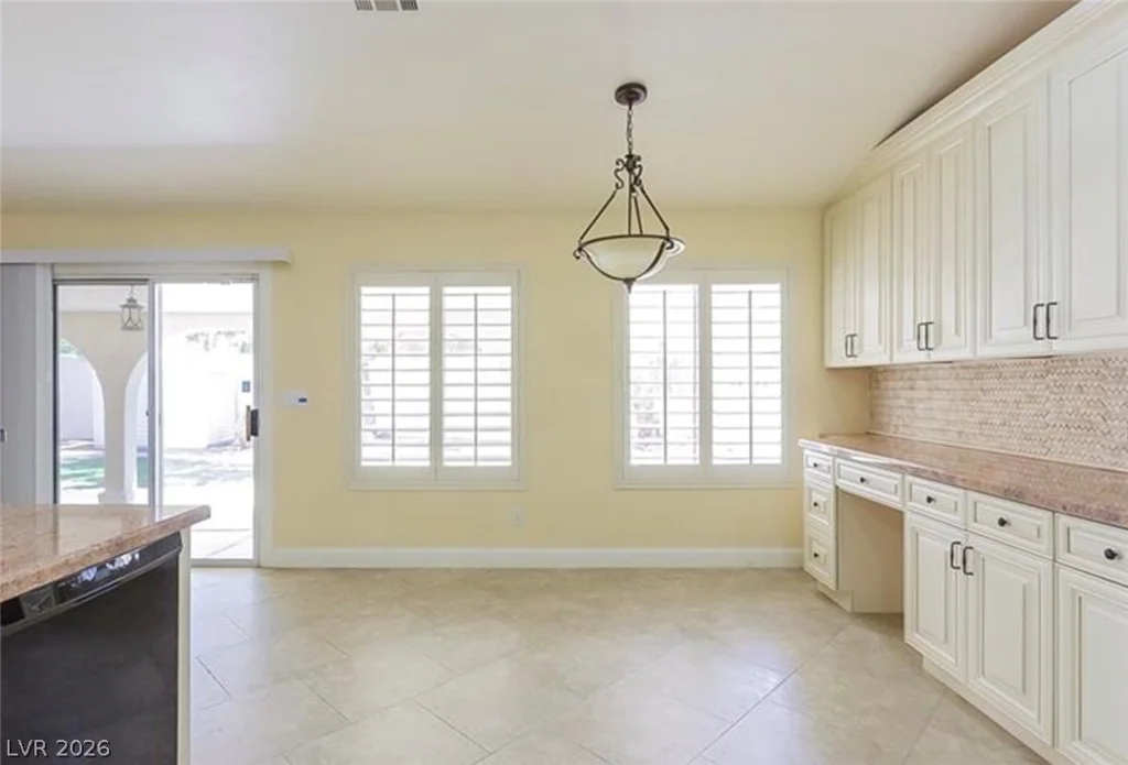1073 Featherwood, Henderson, NV 89015