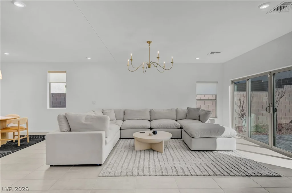 7769 Vibrant Peak, Las Vegas, NV 89113