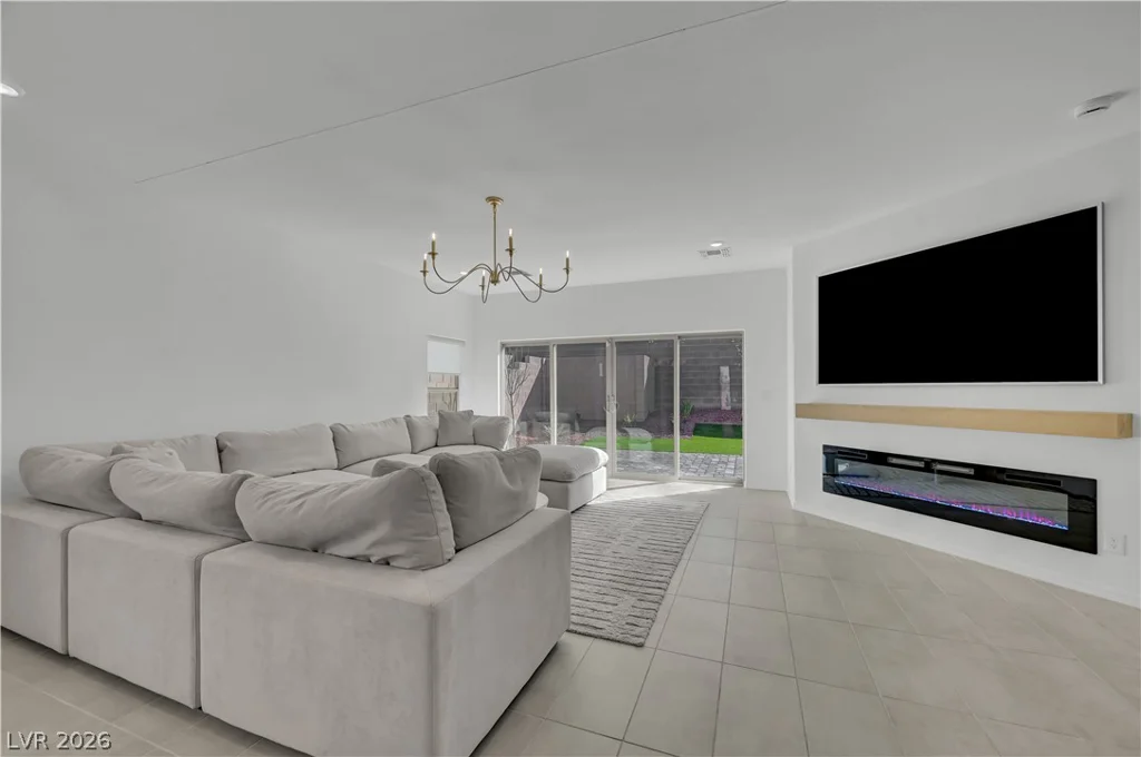 7769 Vibrant Peak, Las Vegas, NV 89113
