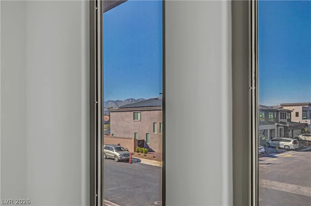 7769 Vibrant Peak, Las Vegas, NV 89113