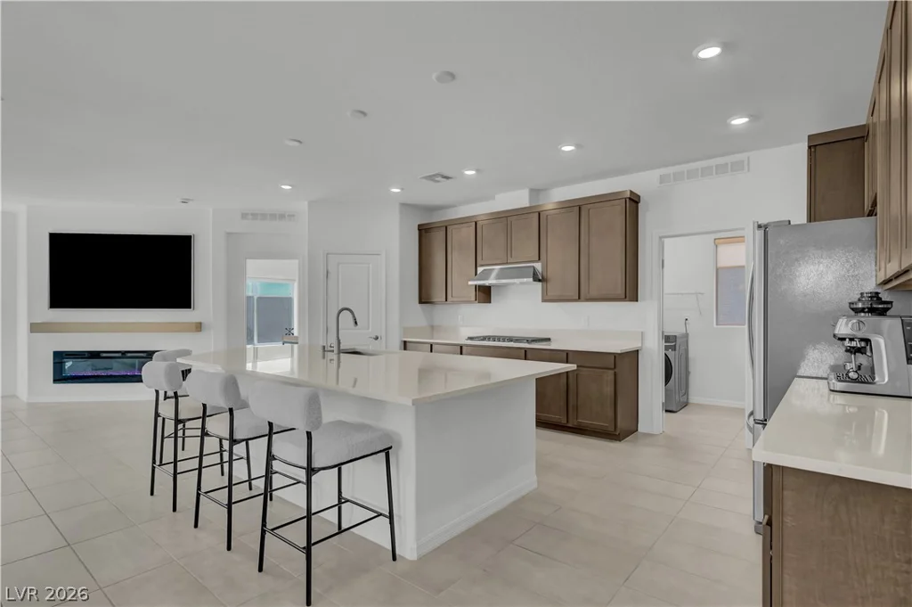7769 Vibrant Peak, Las Vegas, NV 89113