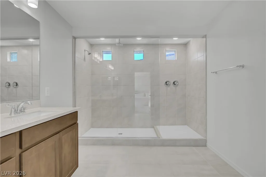 7769 Vibrant Peak, Las Vegas, NV 89113